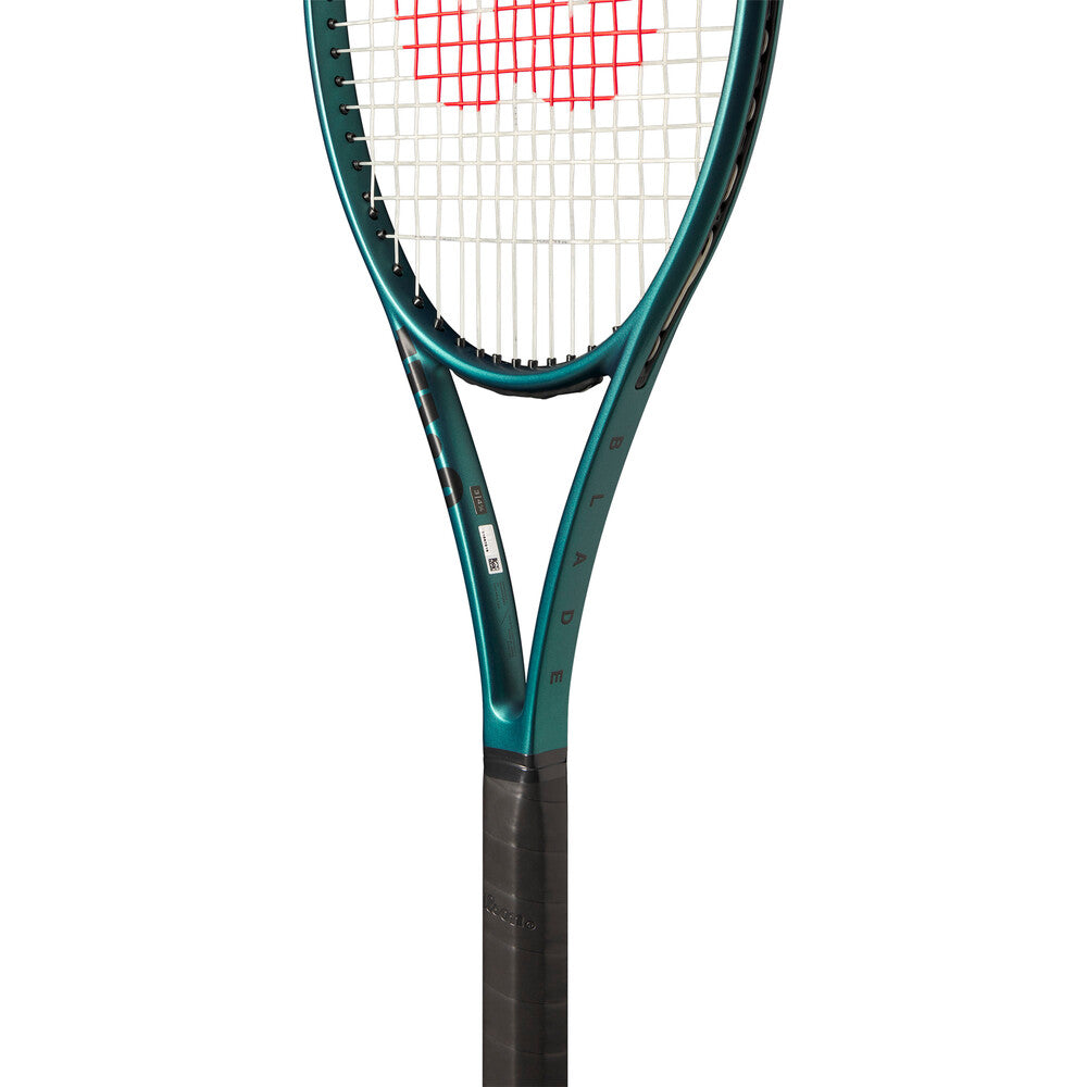 Wilson Blade 98 (16x19) V9 TENNIS RACQUET